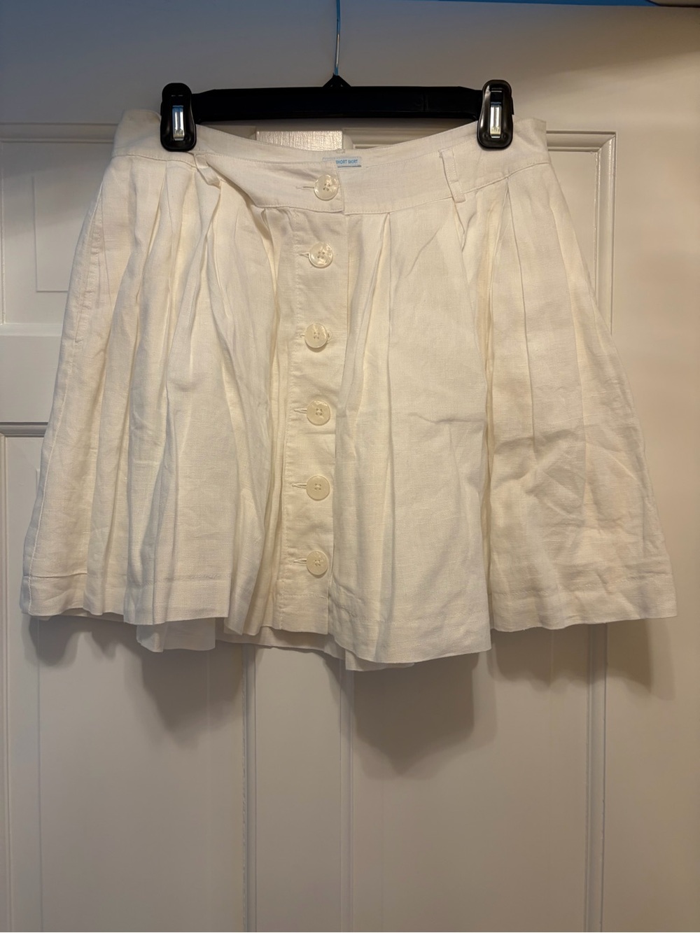 Island Company White Button-Front Pleated Skater Skirt